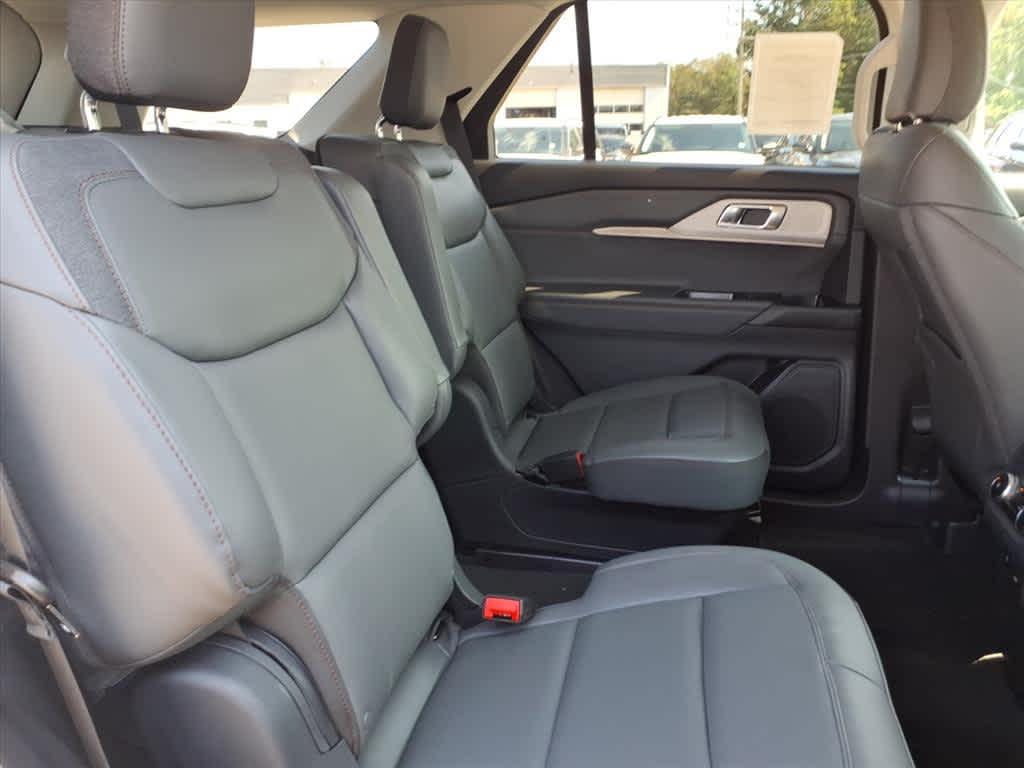 new 2025 Ford Explorer car, priced at $48,241
