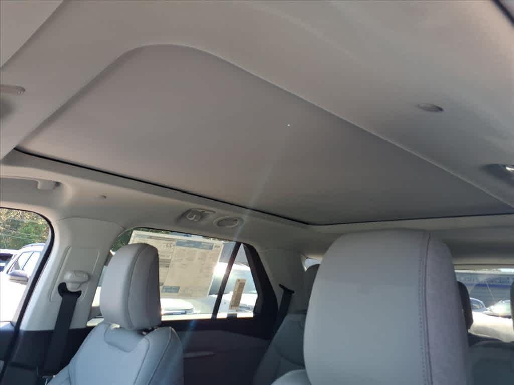 new 2025 Ford Explorer car, priced at $48,619