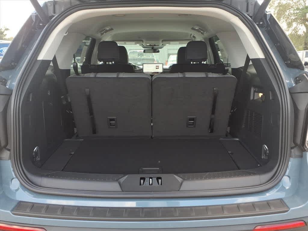 new 2025 Ford Explorer car, priced at $47,334