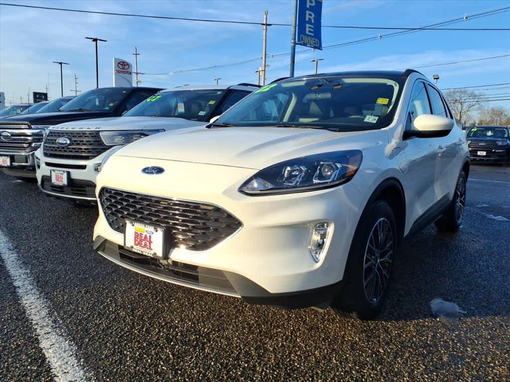 used 2022 Ford Escape car, priced at $23,648