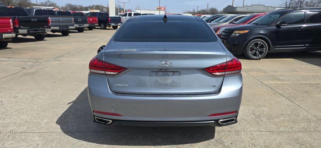 used 2015 Hyundai Genesis car