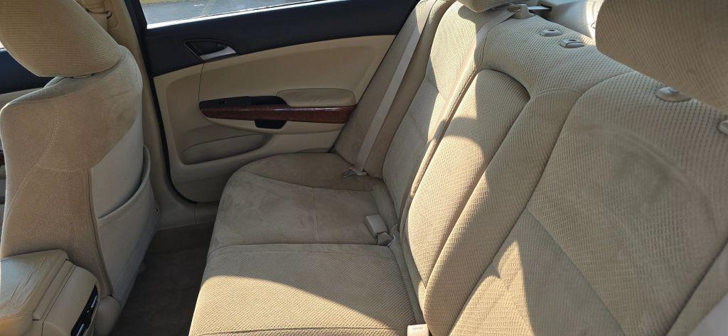 2011 Maroon Honda Accord