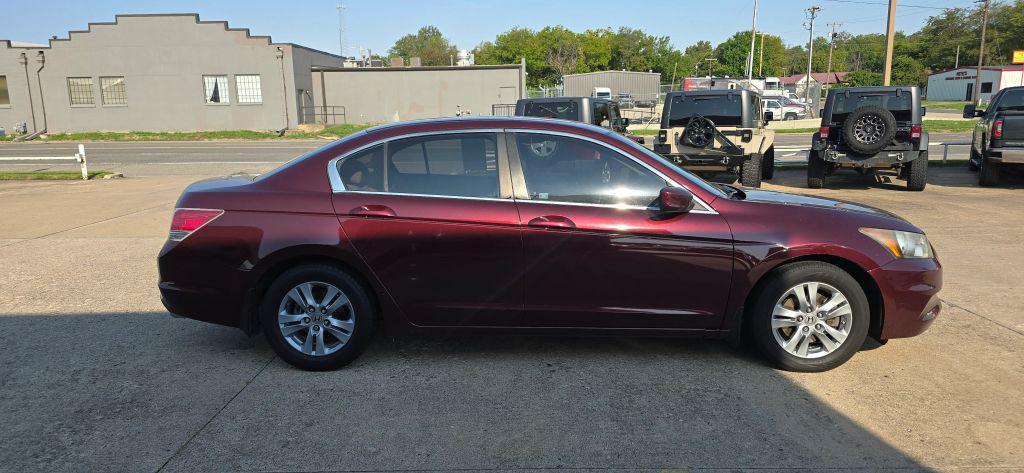 2011 Maroon Honda Accord