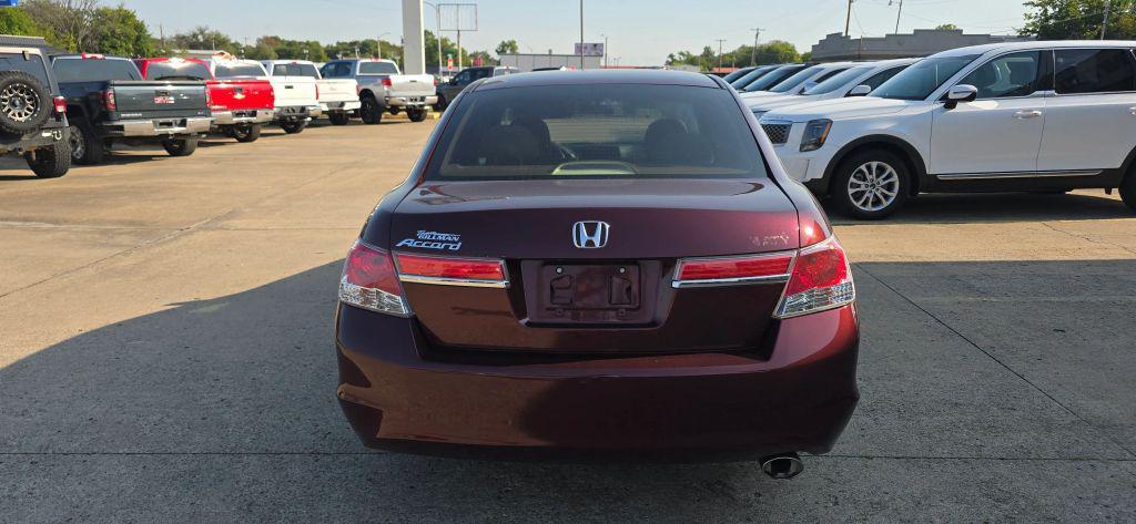 2011 Maroon Honda Accord