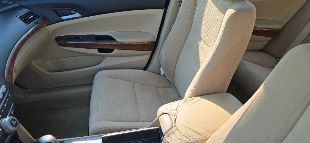 2011 Maroon Honda Accord