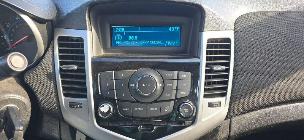 used 2015 Chevrolet Cruze car, priced at $4,650