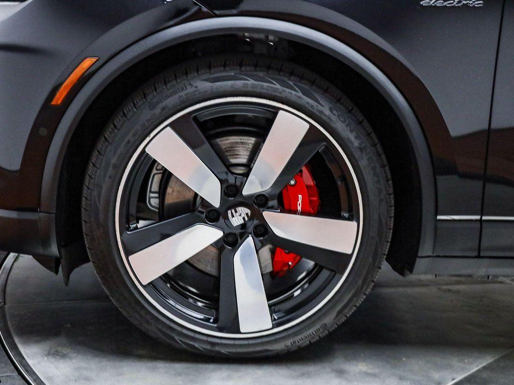 used 2025 Porsche Macan car, priced at $89,991