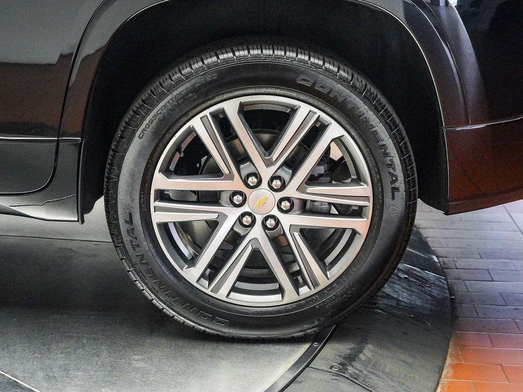 used 2023 Chevrolet Traverse car, priced at $35,991