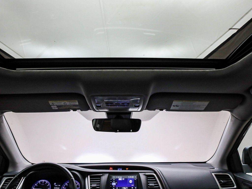 used 2018 Toyota Highlander car, priced at $23,592