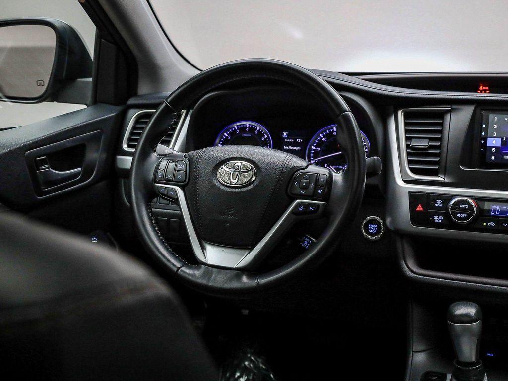 used 2018 Toyota Highlander car, priced at $23,592