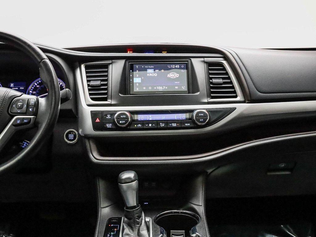 used 2018 Toyota Highlander car, priced at $23,591