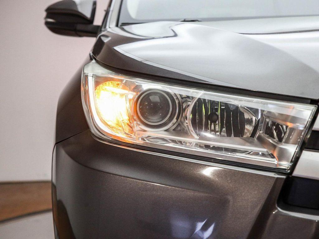 used 2018 Toyota Highlander car, priced at $23,591