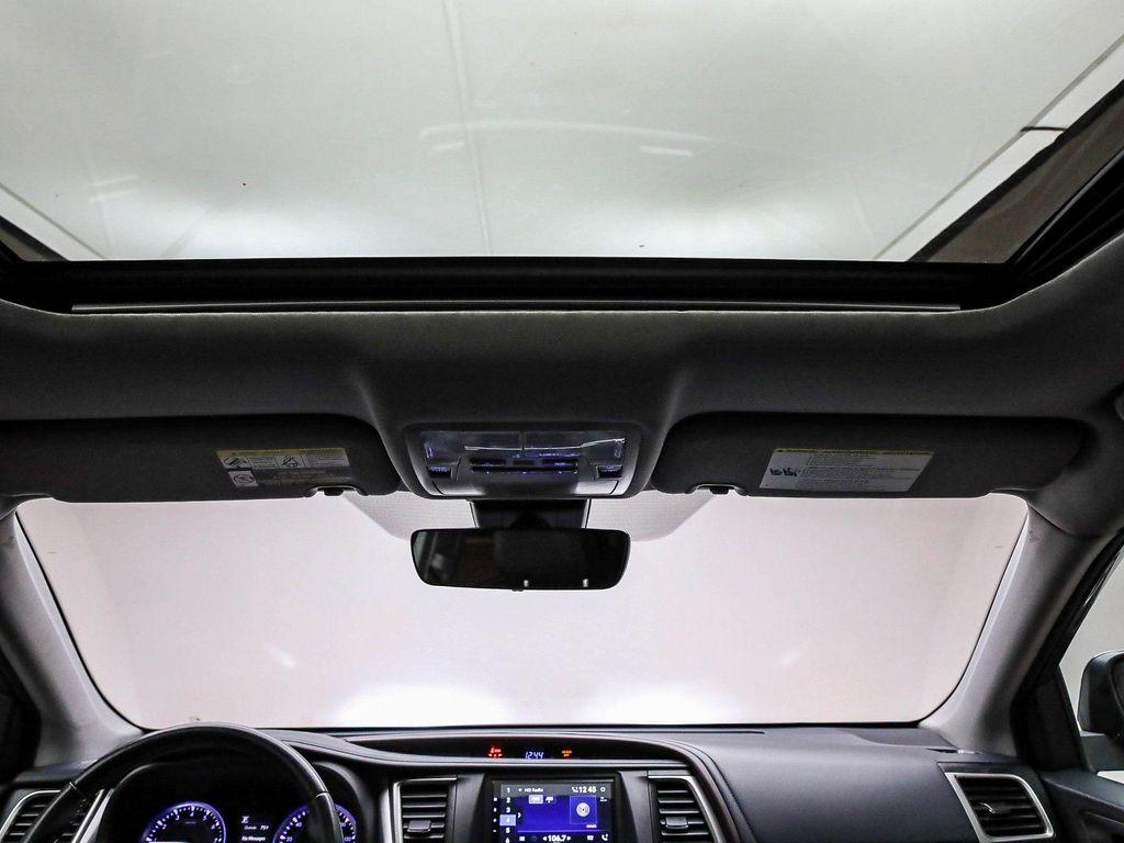 used 2018 Toyota Highlander car, priced at $23,591