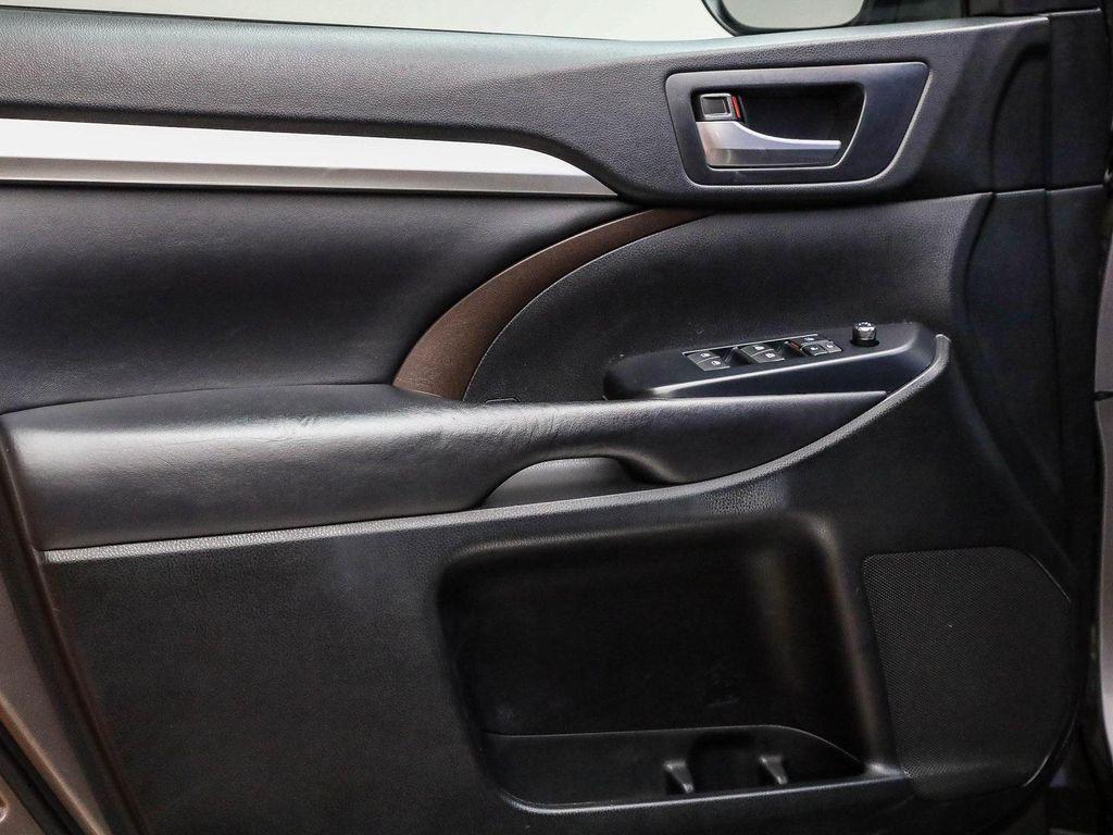 used 2018 Toyota Highlander car, priced at $23,591