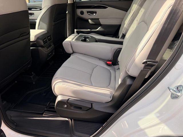 new 2025 Honda Pilot car, priced at $53,750
