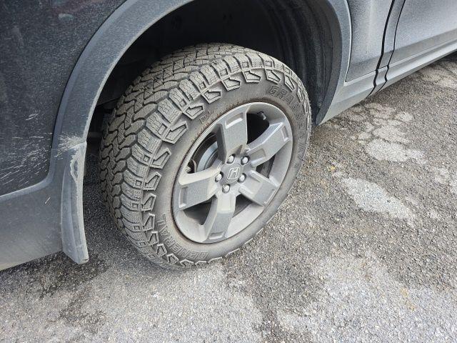 used 2025 Honda Ridgeline car, priced at $37,994