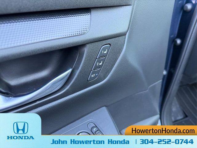 new 2026 Honda CR-V Hybrid car, priced at $41,675