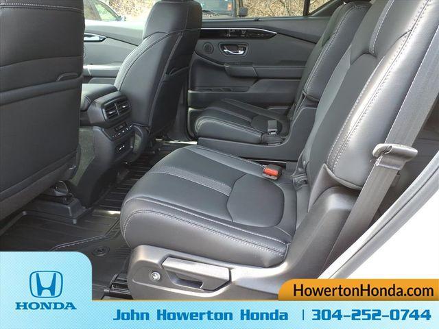 new 2025 Honda Pilot car, priced at $48,235
