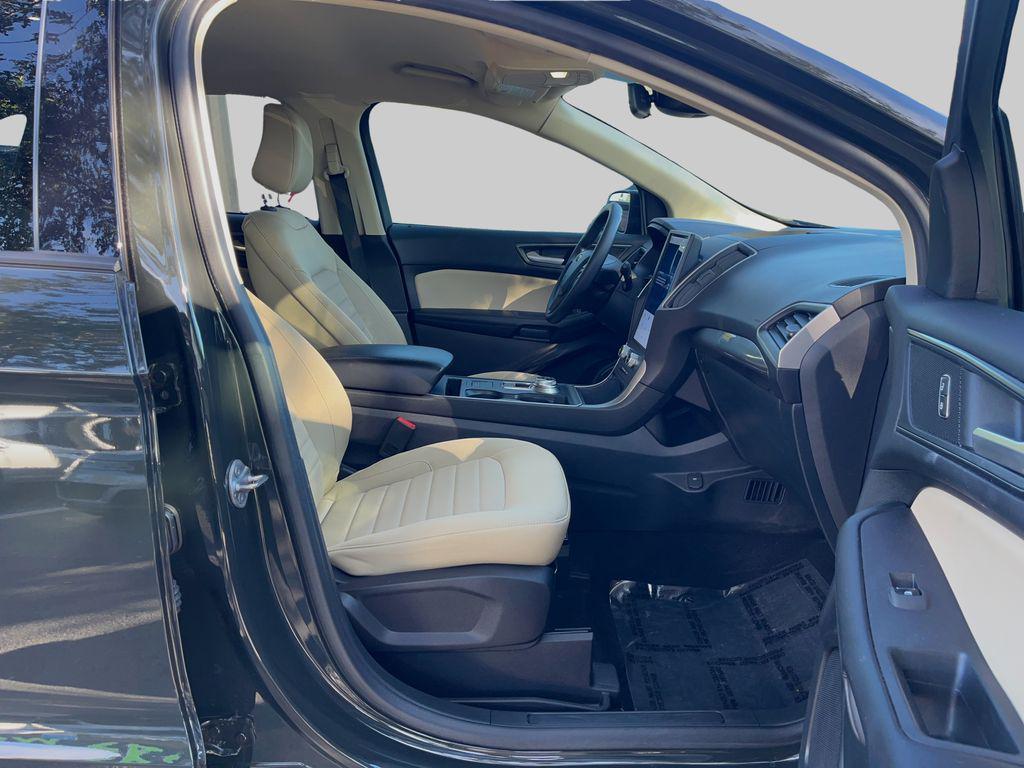 used 2022 Ford Edge car, priced at $18,895