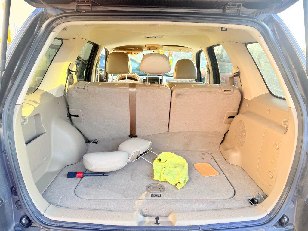 used 2005 Mercury Mariner car, priced at $3,500