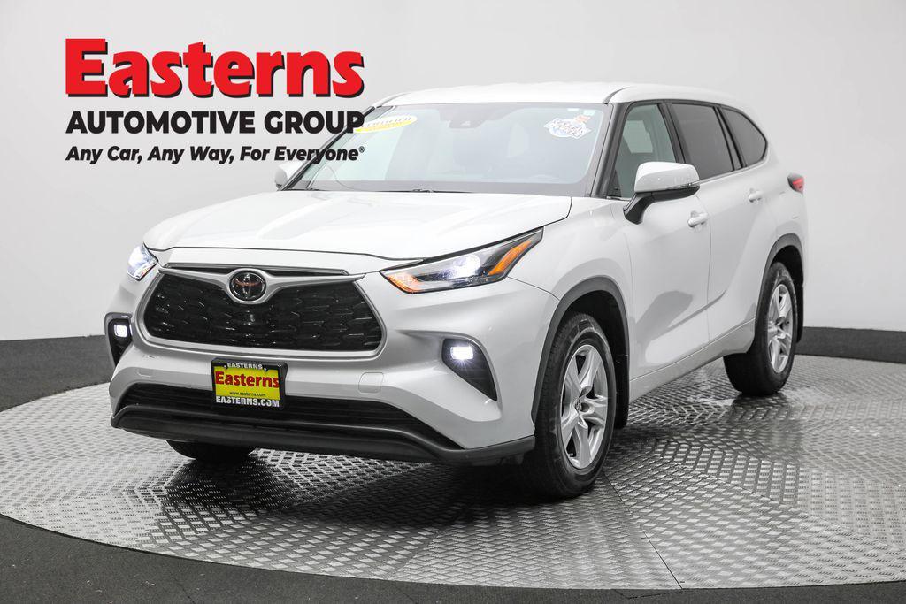 used 2023 Toyota Highlander car, priced at $28,175