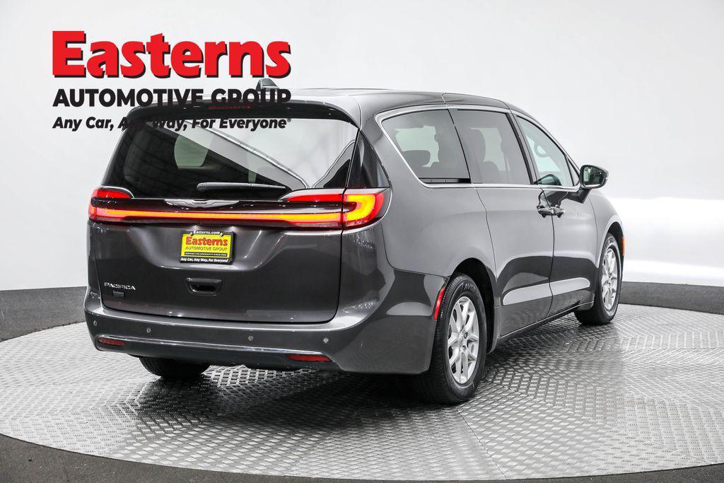 used 2023 Chrysler Pacifica car, priced at $23,074