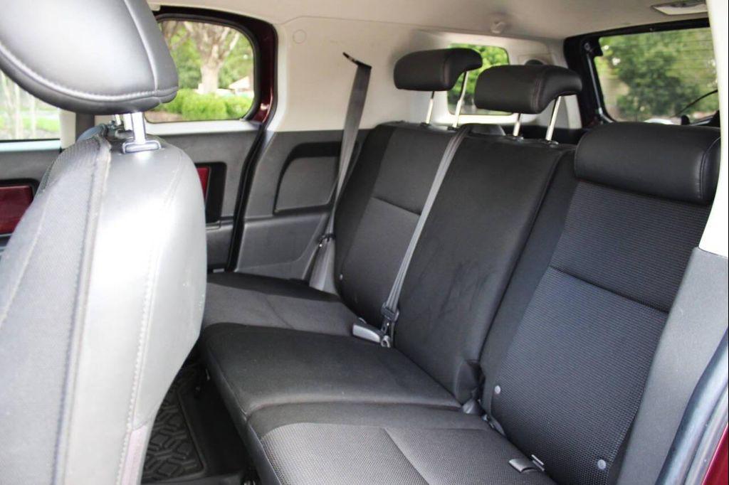 used 2007 Toyota FJ Cruiser car, priced at $22,995