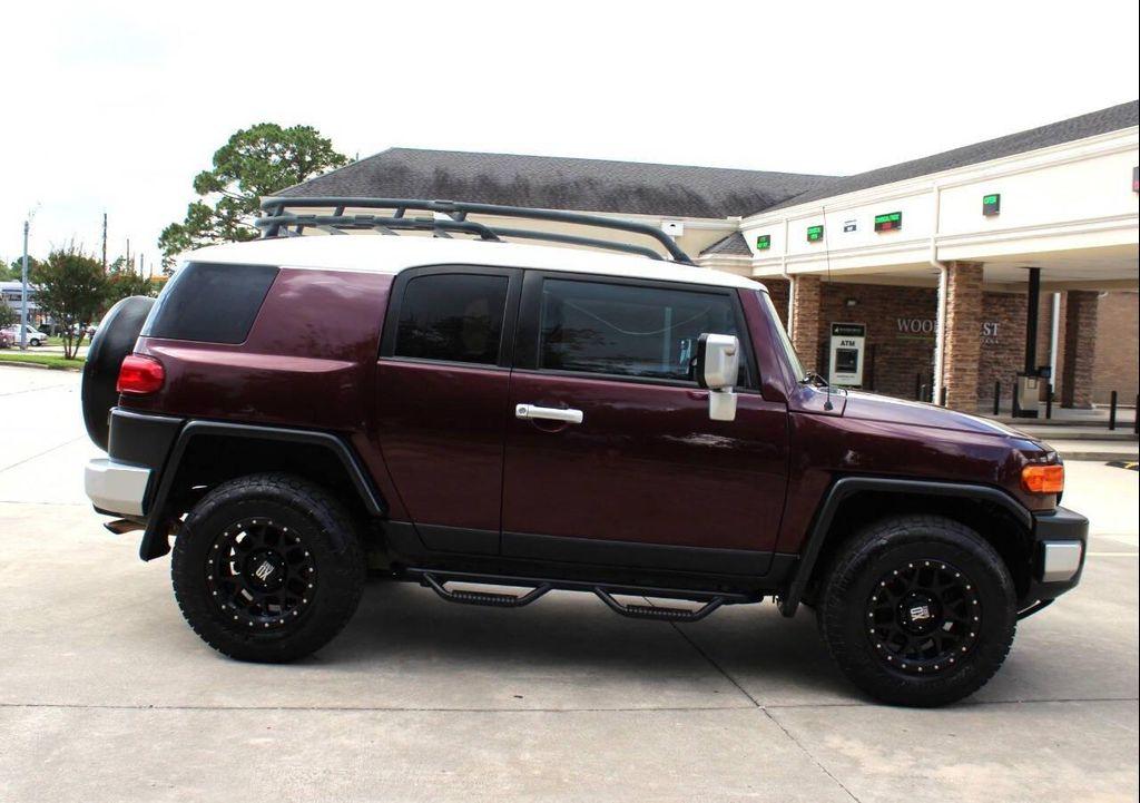 used 2007 Toyota FJ Cruiser car, priced at $22,995