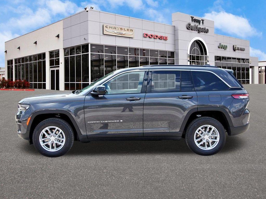 new 2025 Jeep Grand Cherokee car, priced at $33,995