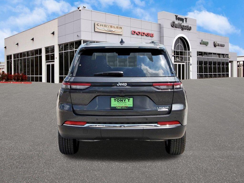 new 2025 Jeep Grand Cherokee car, priced at $33,995