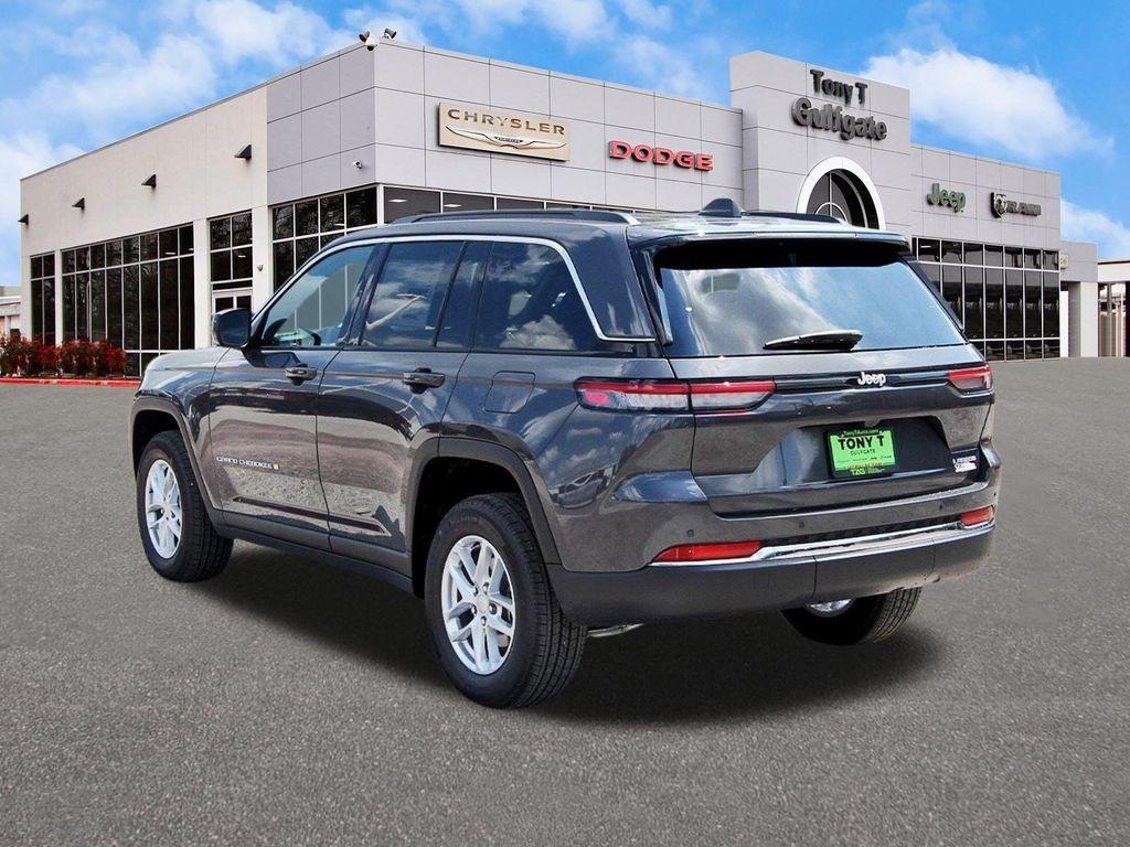 new 2025 Jeep Grand Cherokee car, priced at $33,995
