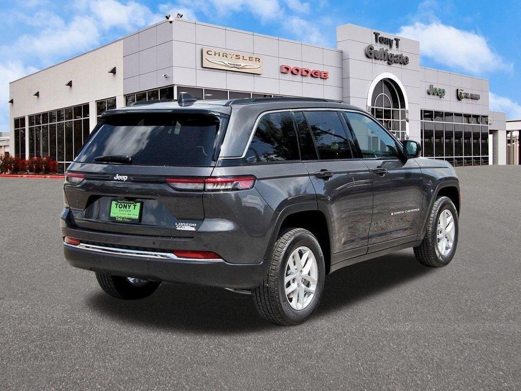 new 2025 Jeep Grand Cherokee car, priced at $33,995