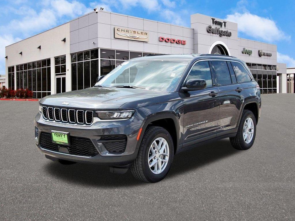 new 2025 Jeep Grand Cherokee car, priced at $33,995
