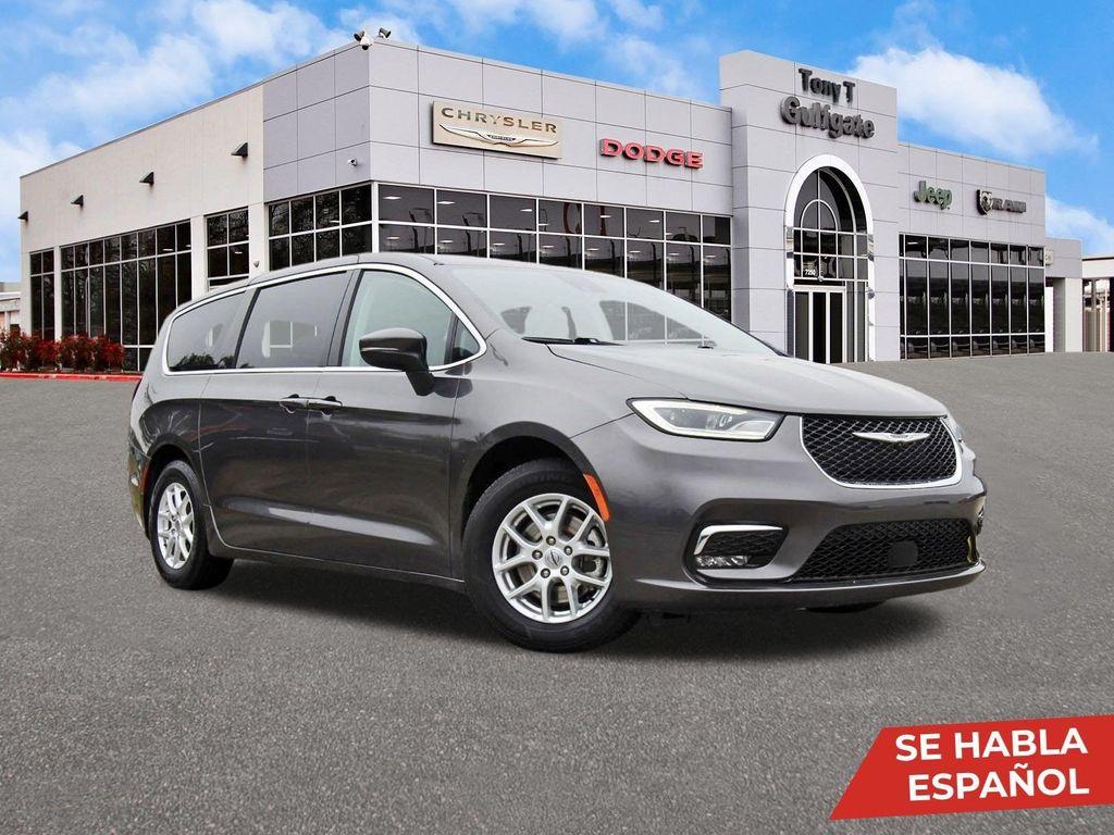 used 2023 Chrysler Pacifica car, priced at $24,995