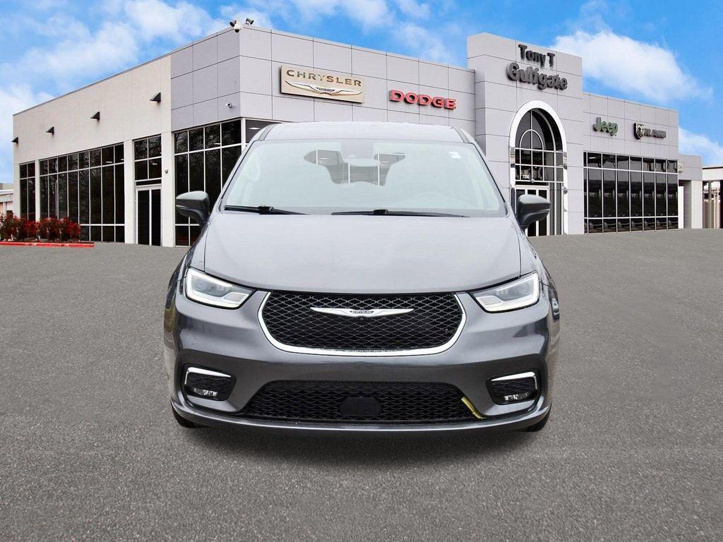 used 2023 Chrysler Pacifica car, priced at $24,995