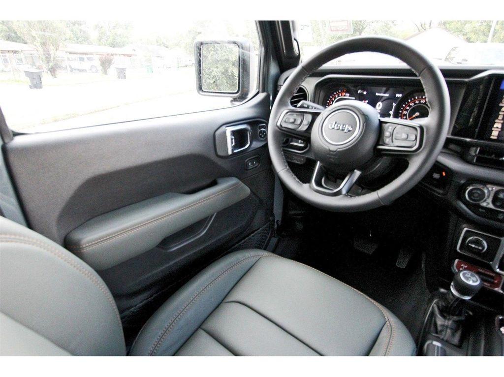 new 2025 Jeep Gladiator car, priced at $51,497