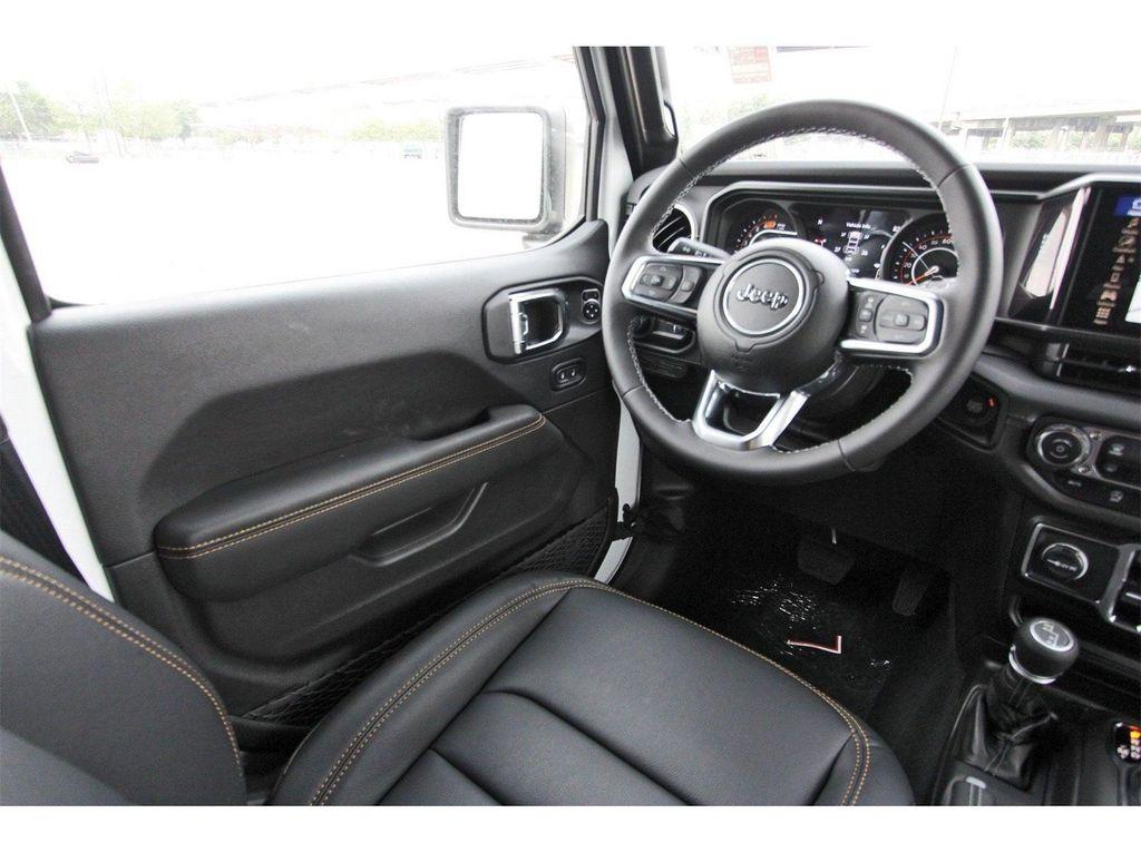 new 2025 Jeep Wrangler car, priced at $53,770