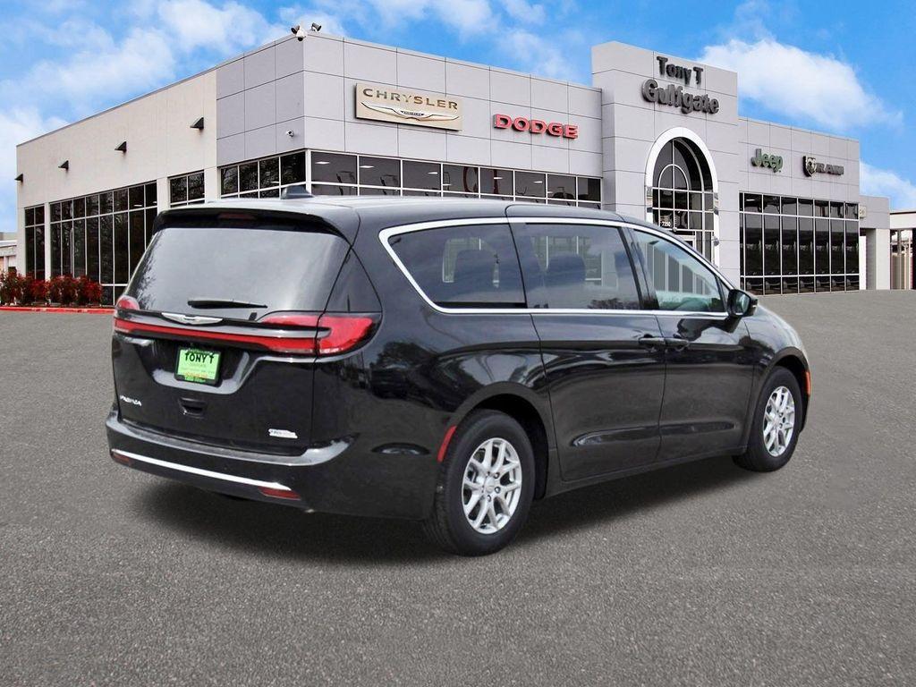 new 2026 Chrysler Pacifica car, priced at $39,845