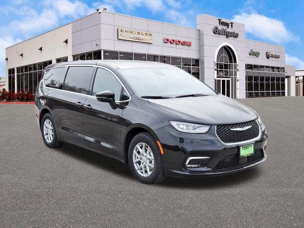 new 2026 Chrysler Pacifica car, priced at $39,845
