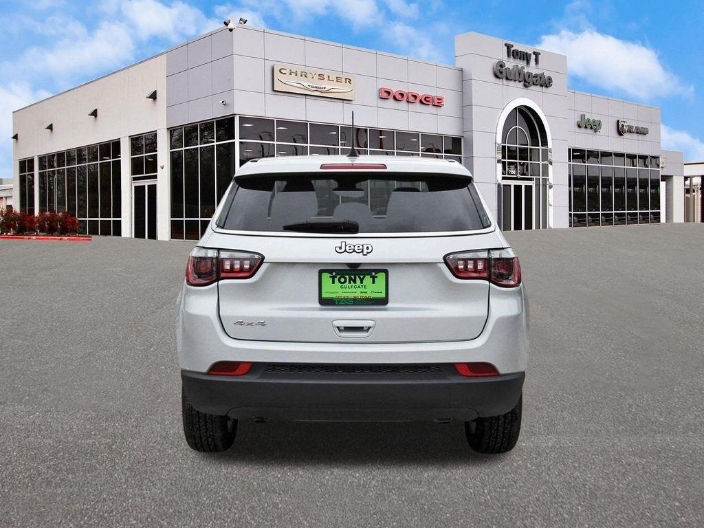 new 2024 Jeep Compass car, priced at $26,995