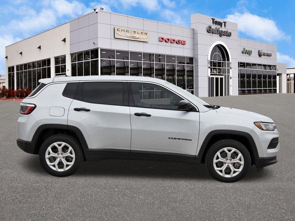 new 2024 Jeep Compass car, priced at $26,995