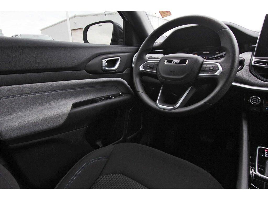 new 2024 Jeep Compass car, priced at $26,995