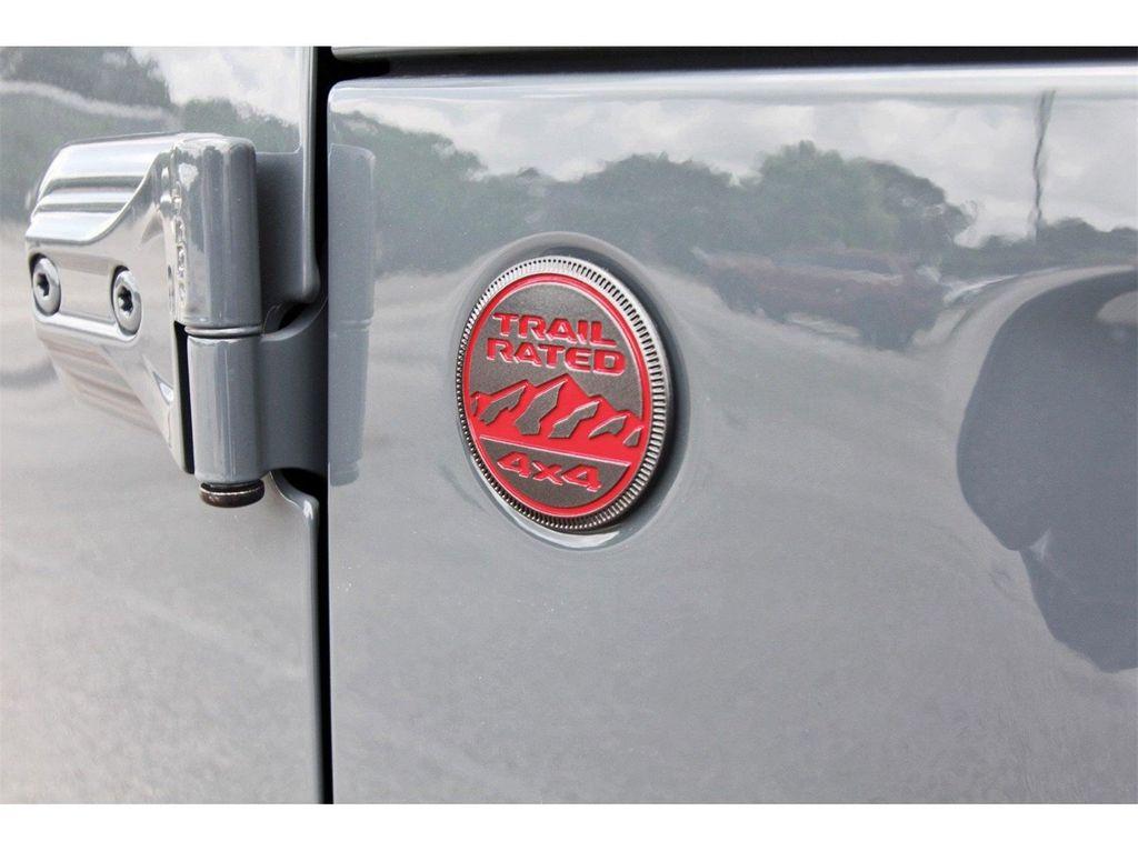 new 2025 Jeep Gladiator car, priced at $46,698