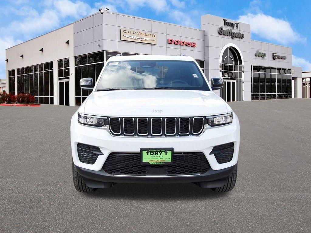 new 2025 Jeep Grand Cherokee car, priced at $35,995