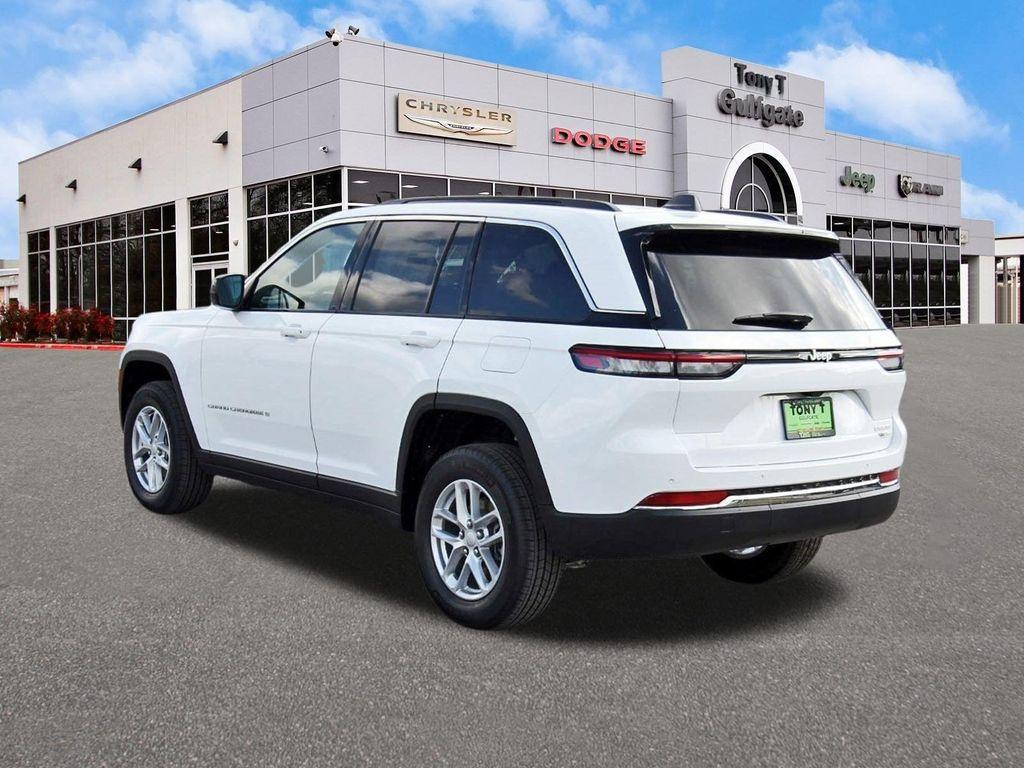 new 2025 Jeep Grand Cherokee car, priced at $35,995