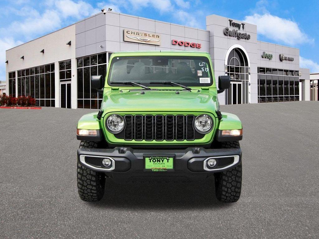 new 2025 Jeep Gladiator car, priced at $40,212