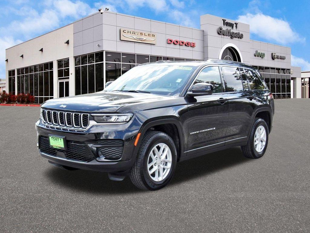 new 2025 Jeep Grand Cherokee car, priced at $37,837