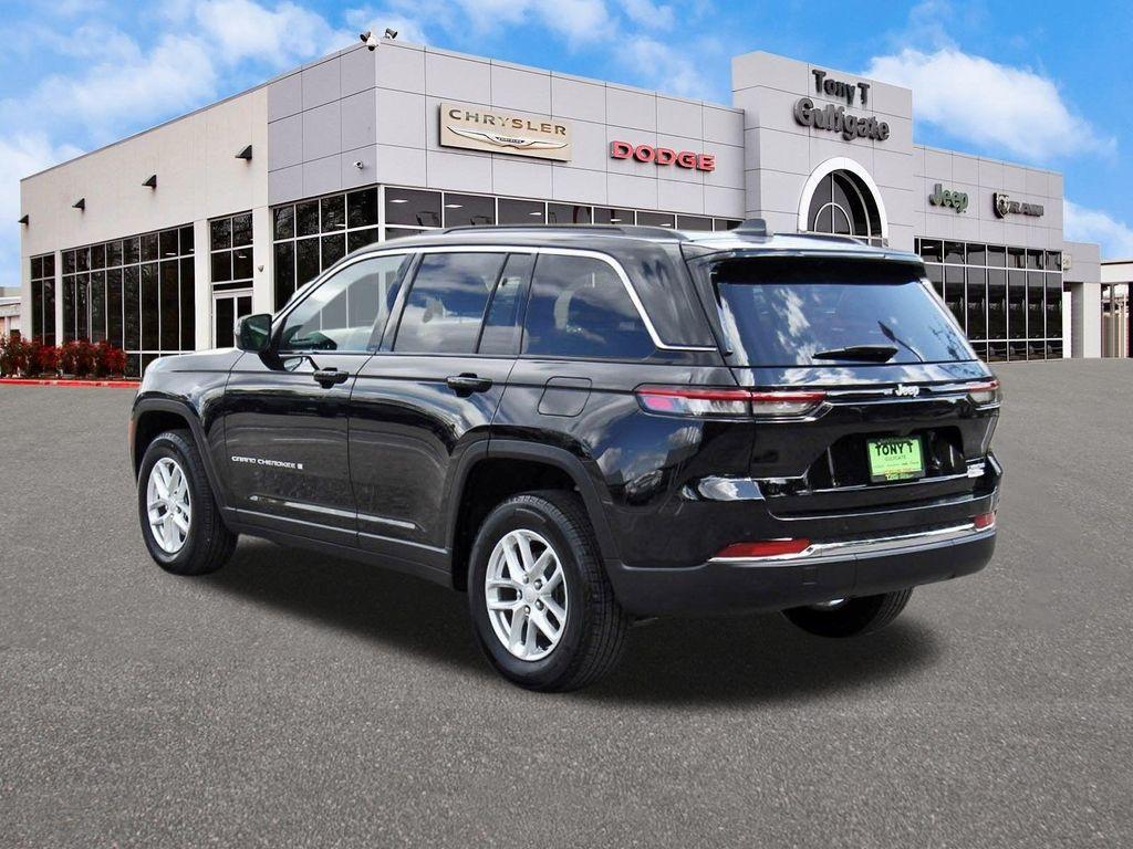 new 2025 Jeep Grand Cherokee car, priced at $37,837