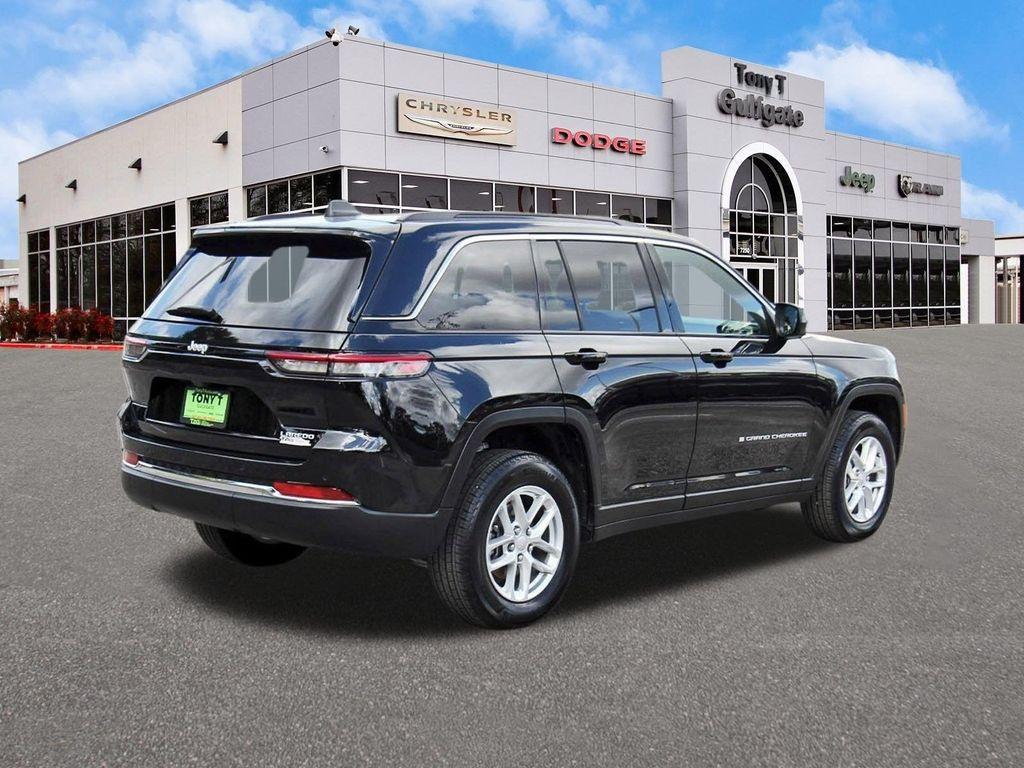 new 2025 Jeep Grand Cherokee car, priced at $37,837