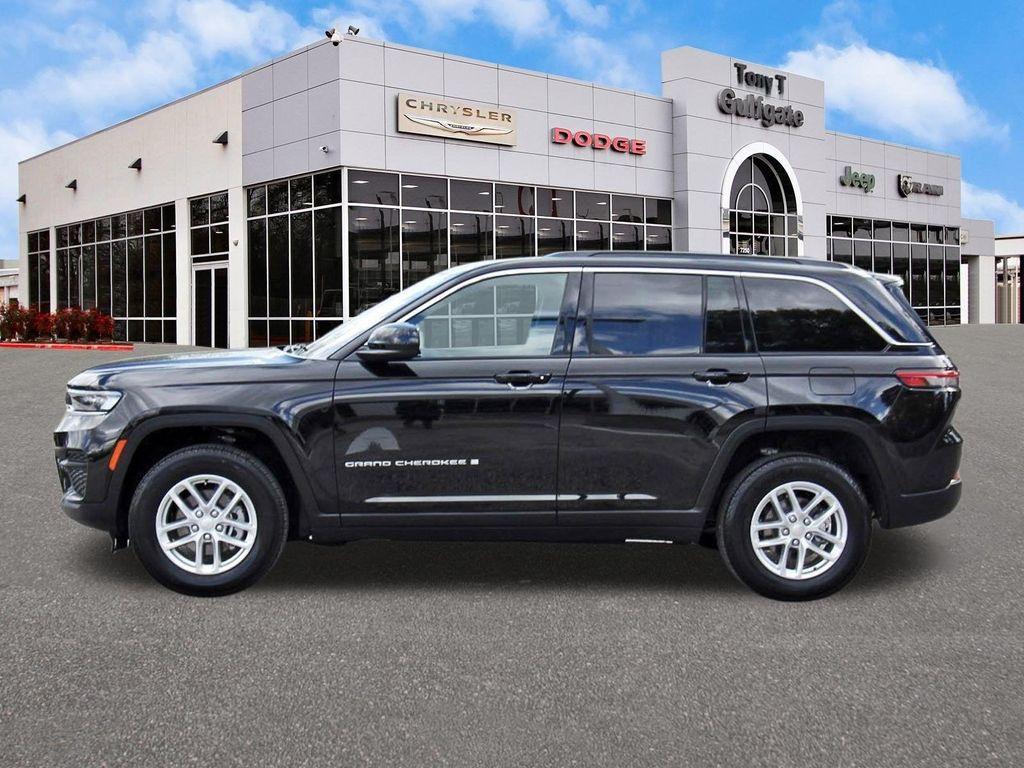 new 2025 Jeep Grand Cherokee car, priced at $37,837